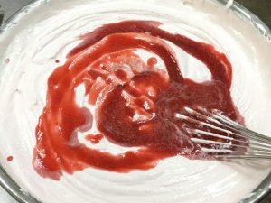 自家製の苺のクリーム
